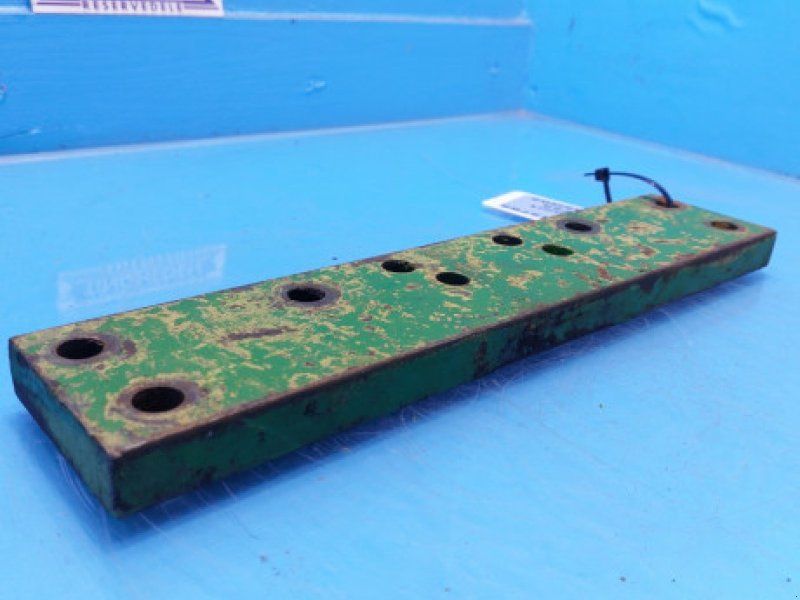 John Deere 2140