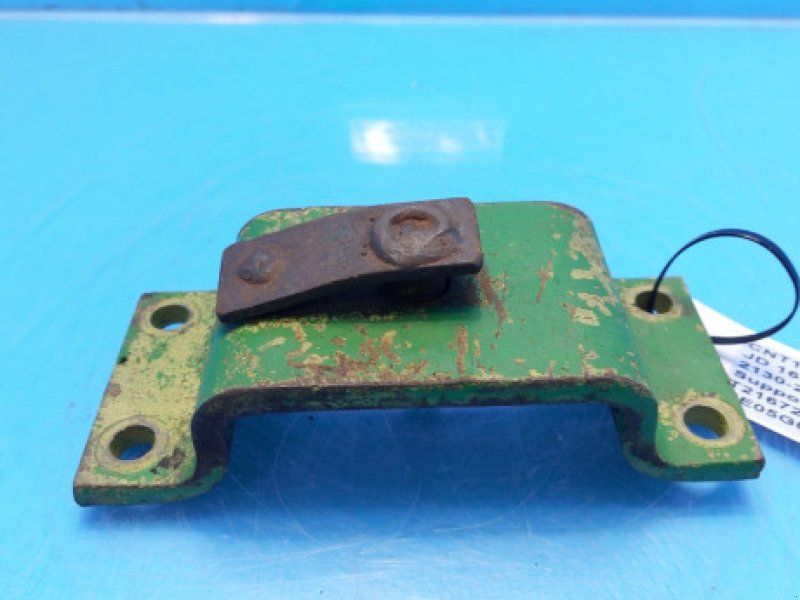 John Deere 2130