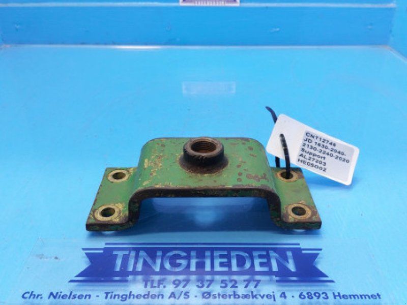 John Deere 2130