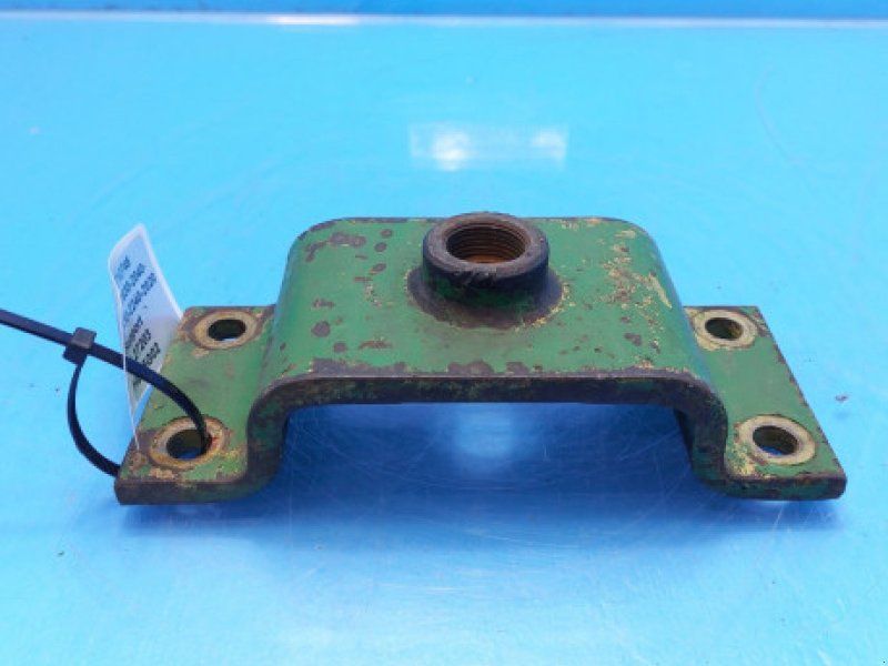 John Deere 2130