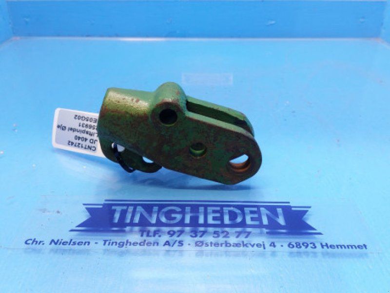 John Deere 4040