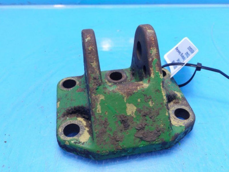 John Deere 3140