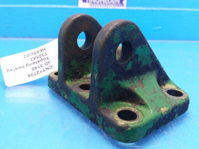 John Deere 3140