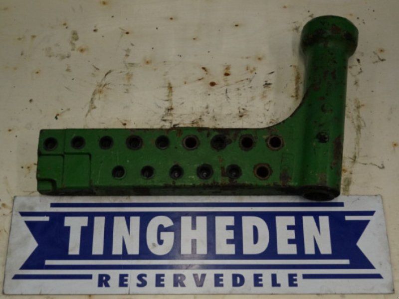 John Deere 4240