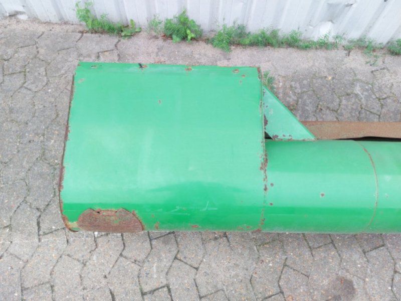 John Deere 975