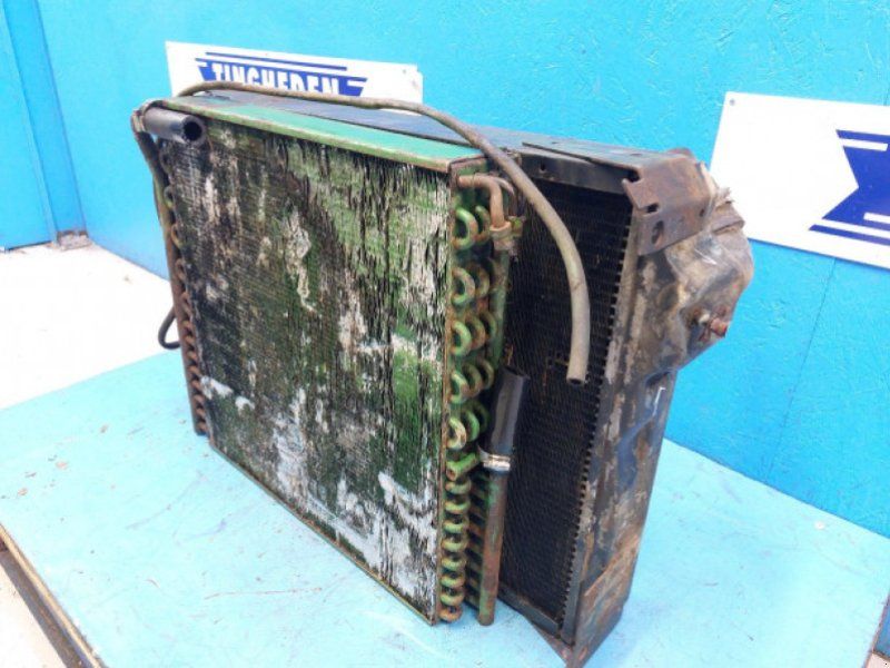 John Deere 4040