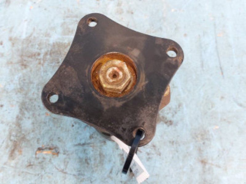 MacDon D60