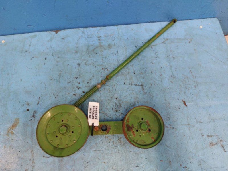 John Deere 820