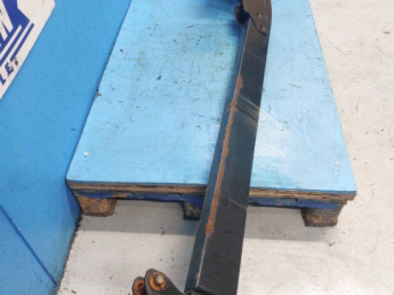 MacDon D60