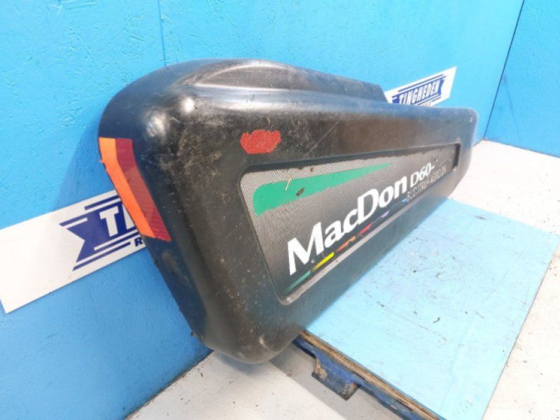 MacDon D60