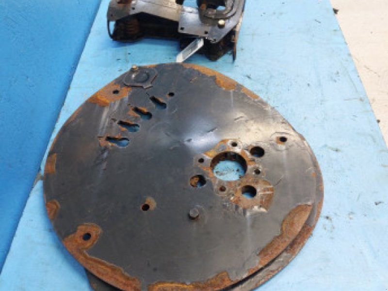 MacDon D60