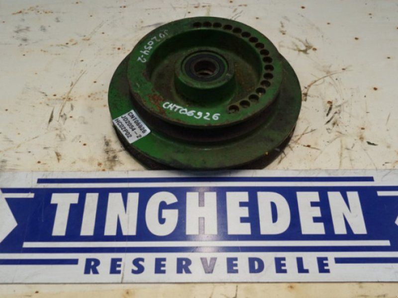 John Deere 2058
