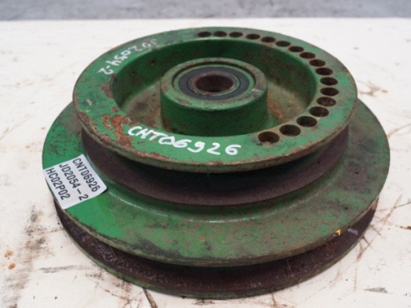 John Deere 2058