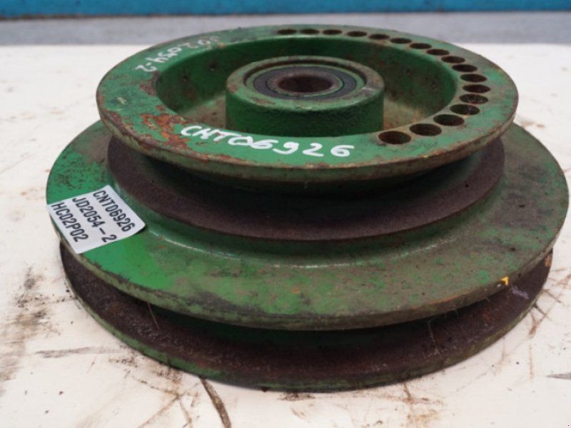 John Deere 2058