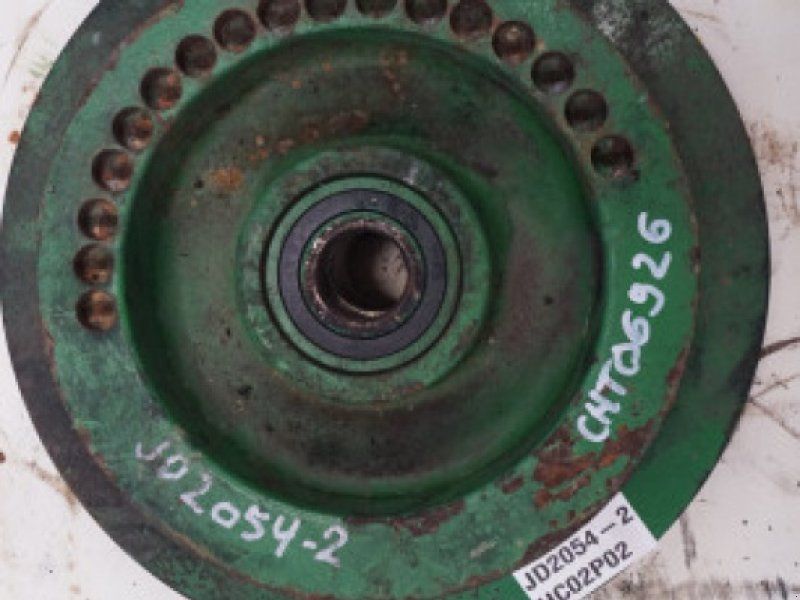 John Deere 2058
