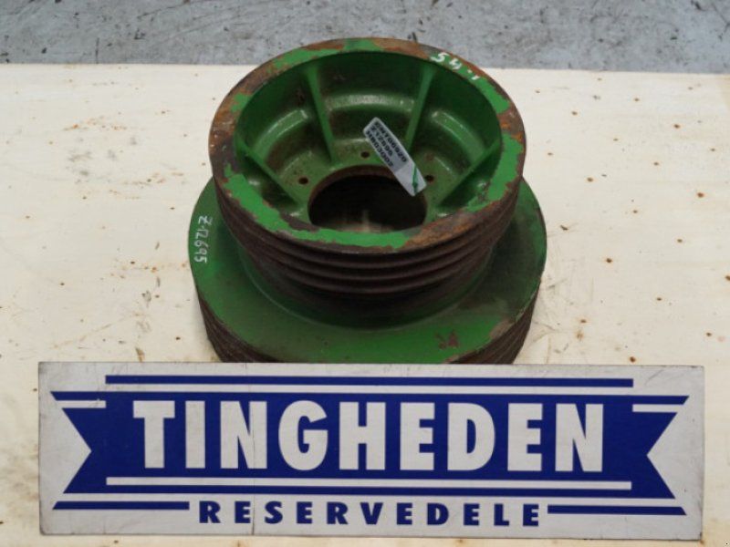 John Deere 2058