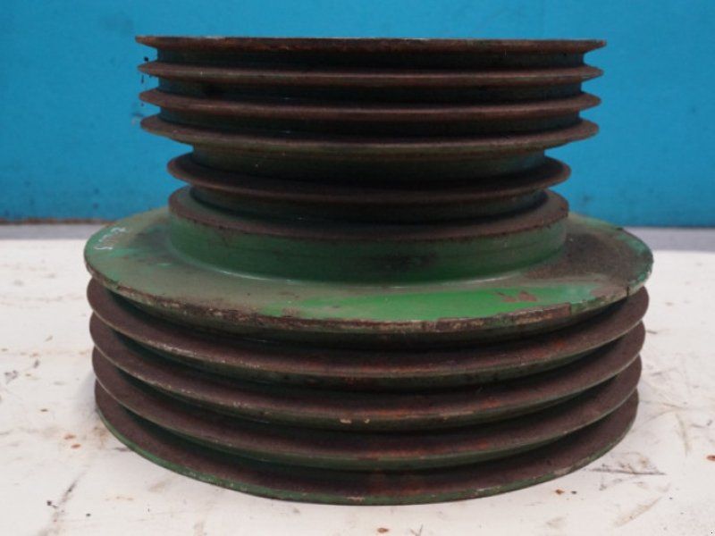 John Deere 2058