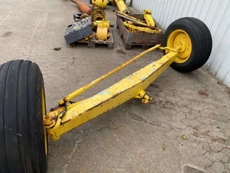 New Holland 8080