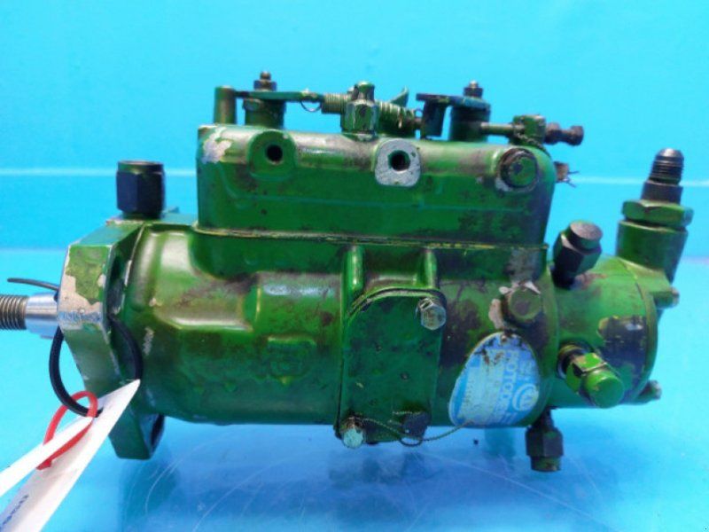 John Deere 3140