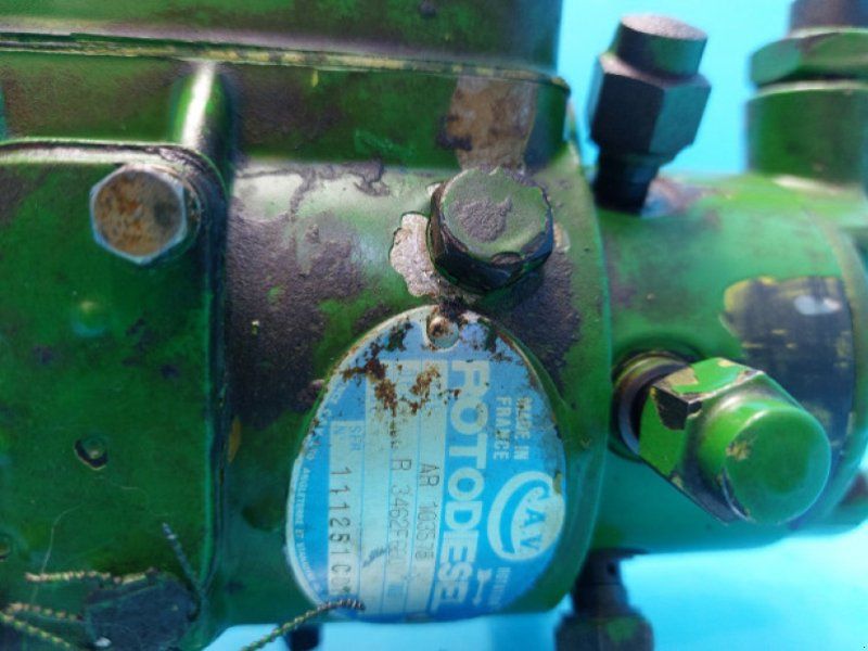 John Deere 3140