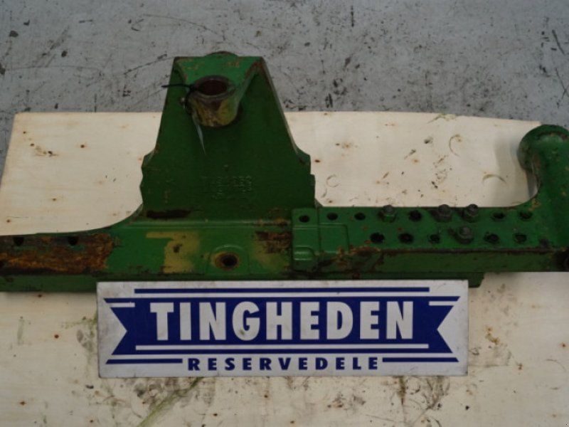 John Deere 3040