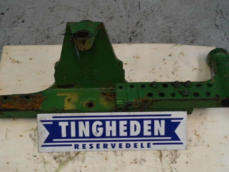 John Deere 3040