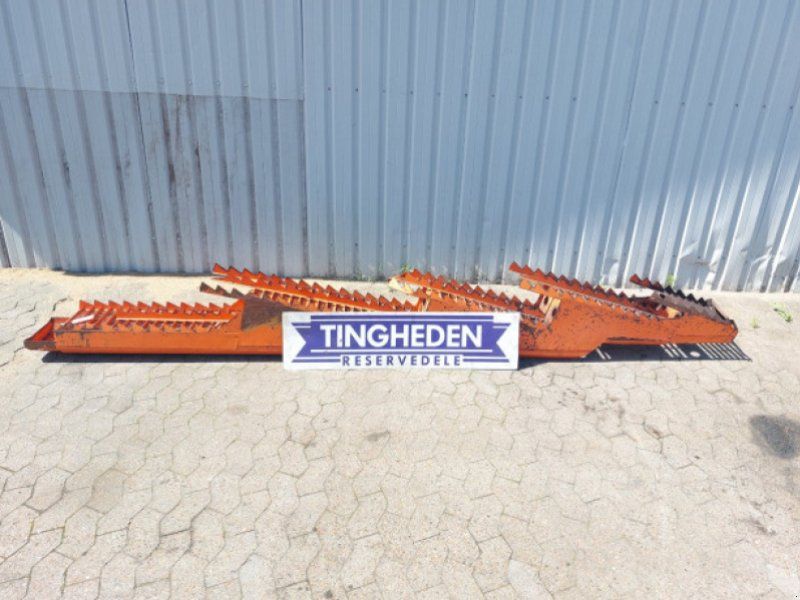 D1650