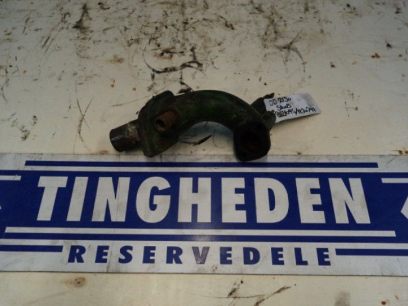 John Deere 2130