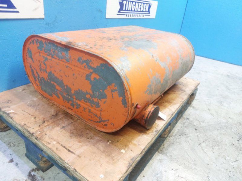 D1200