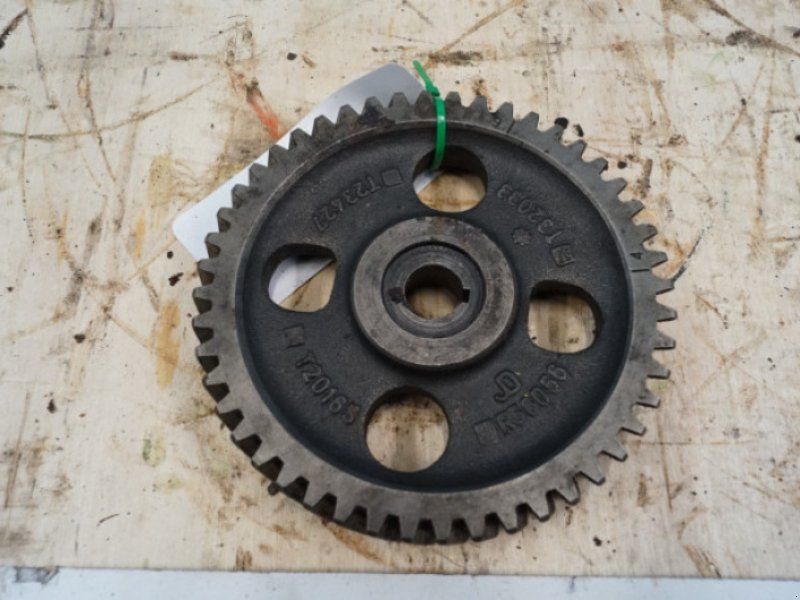 John Deere 4239