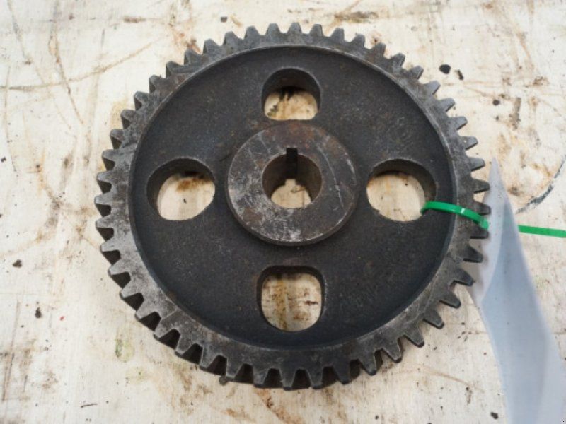 John Deere 4239