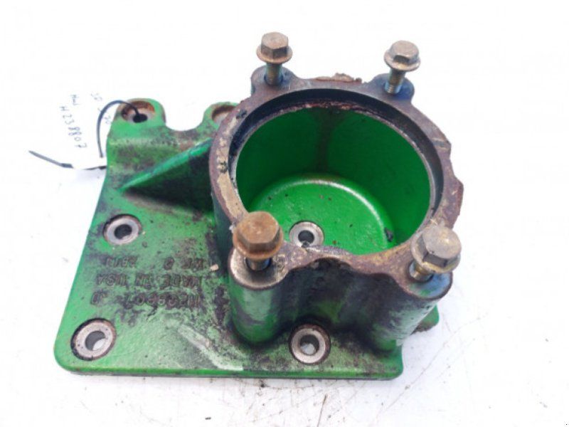 John Deere S670