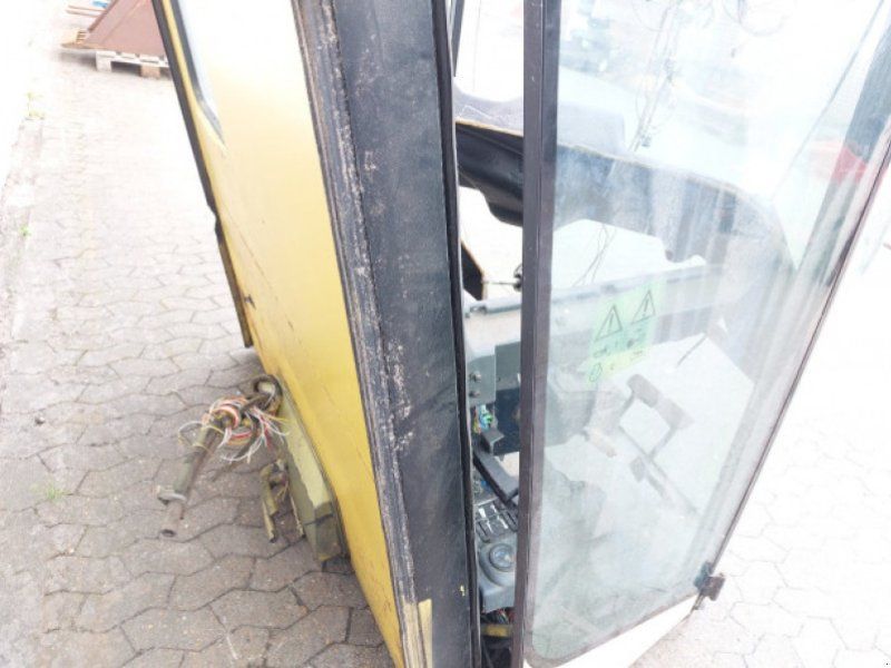 New Holland TF78