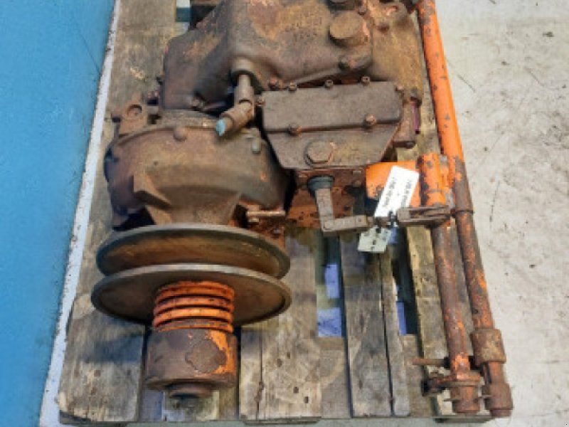 D1200