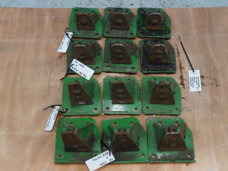 John Deere S670