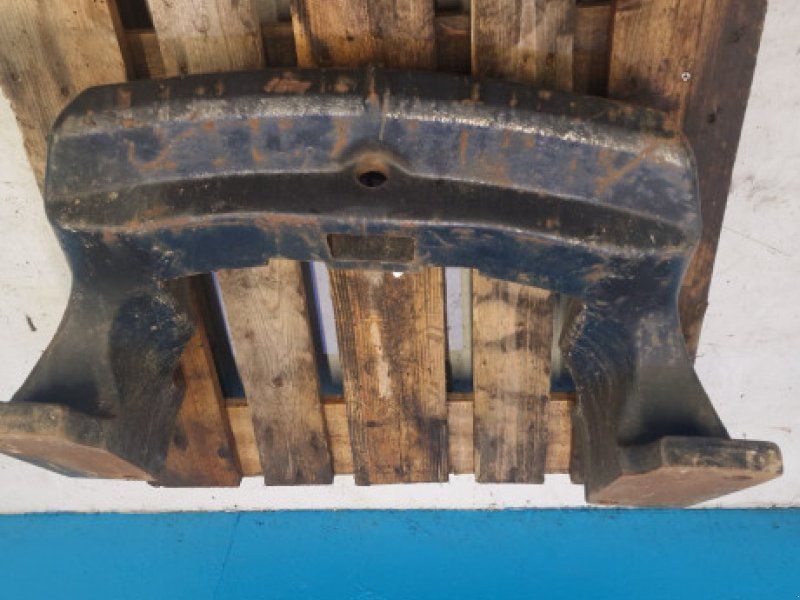 New Holland T8040