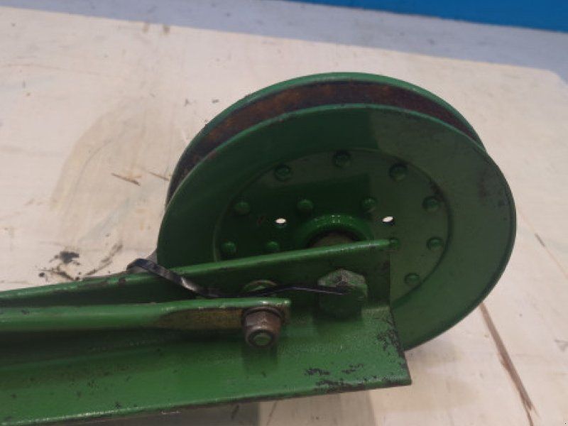 John Deere 820