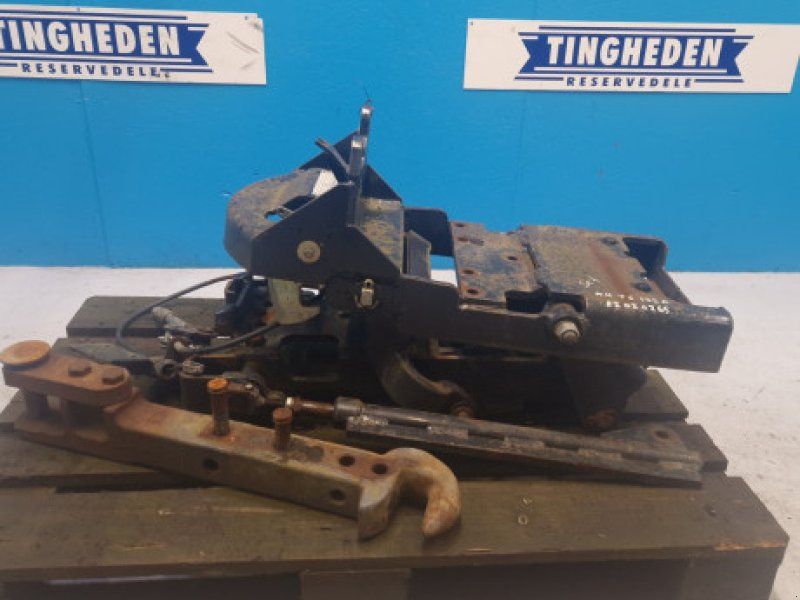 New Holland TS135A