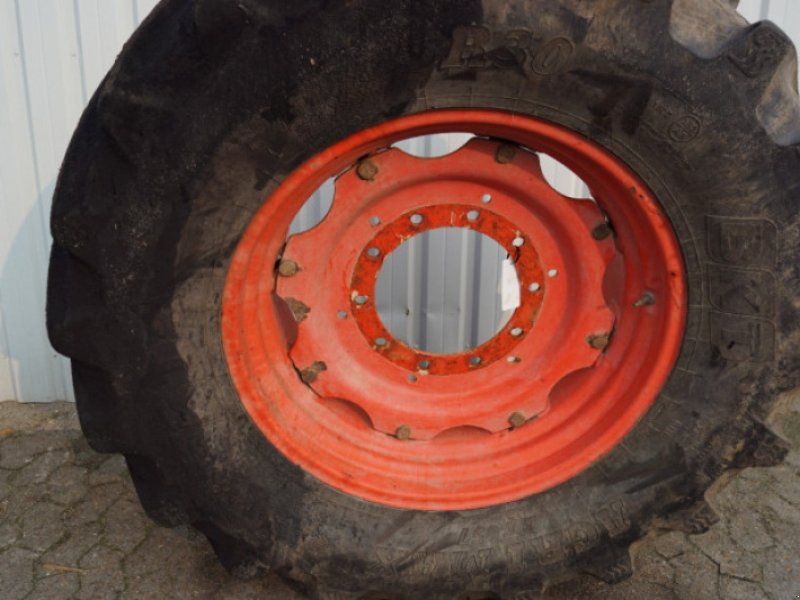 Axion 840