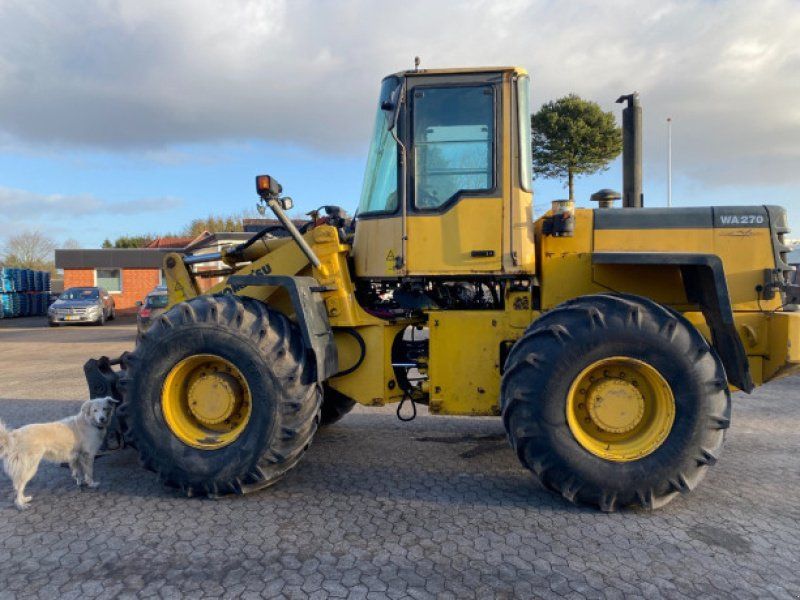 Komatsu WA270