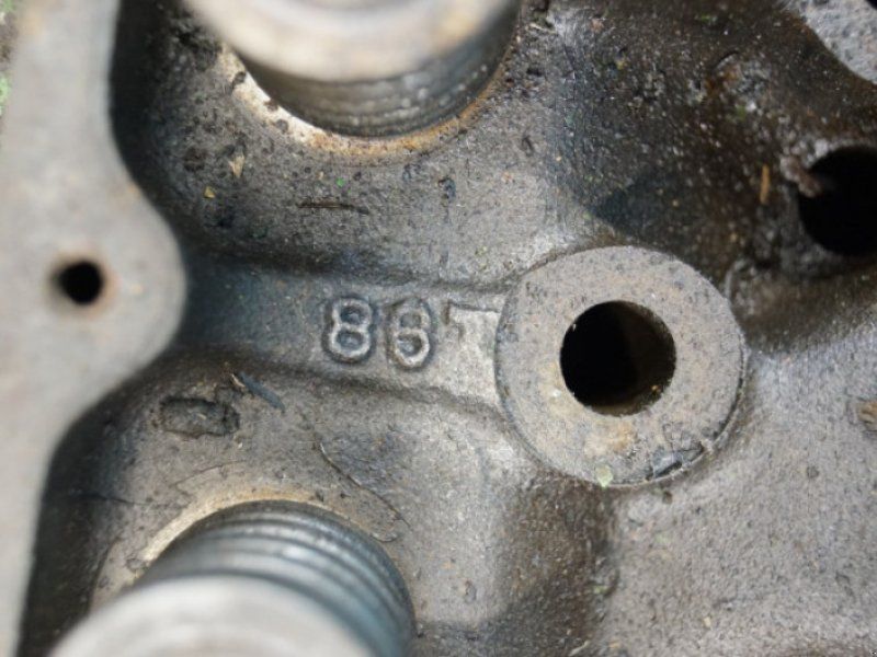 John Deere 4239