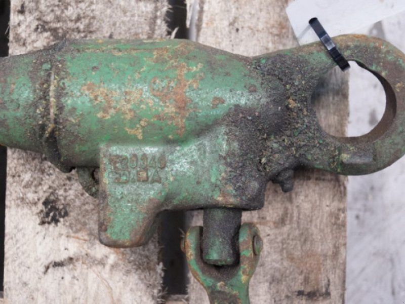 John Deere 3040
