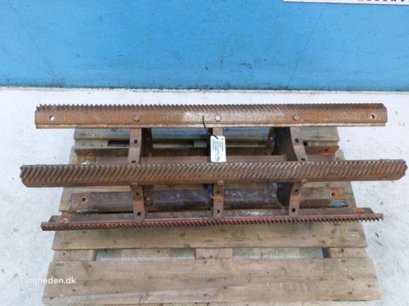 D4500