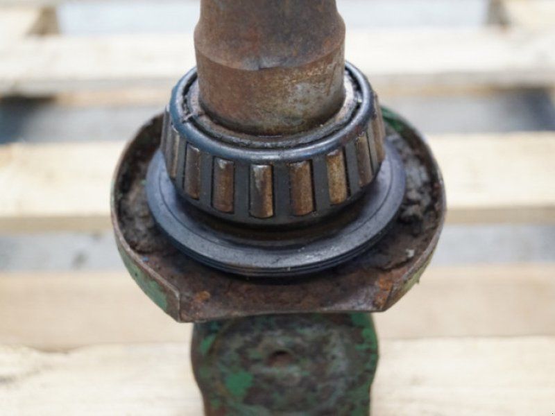 John Deere 3040