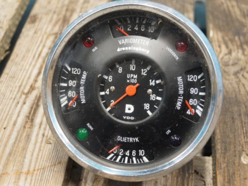 D2500