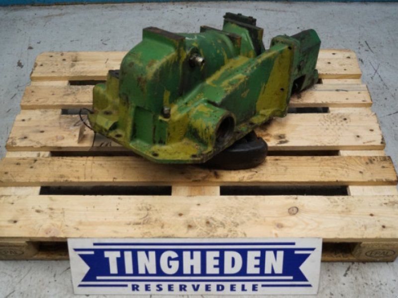 John Deere 4040