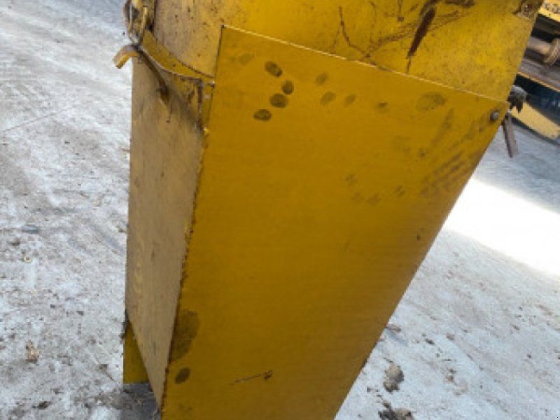 New Holland TX68