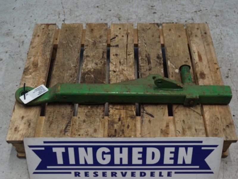 John Deere 2140