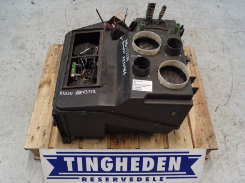 John Deere 2054
