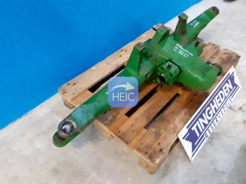 John Deere 3040